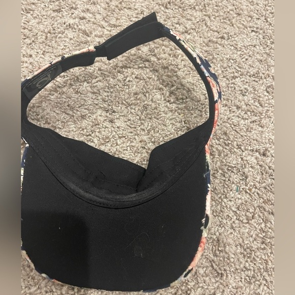 Floral Adjustable Face Cap Hat - Picture 4 of 4